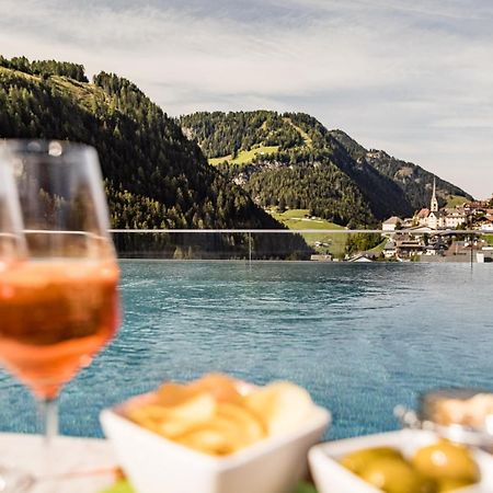 Hotel Touring Dolomites Santa Cristina Val Gardena Exterior foto